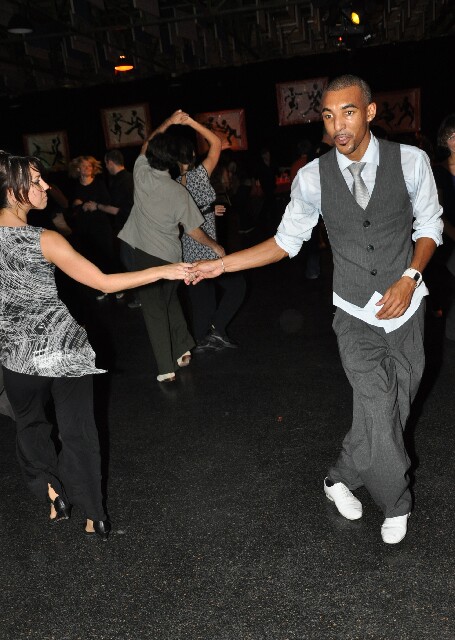min 2008 11 08 fous swing 480